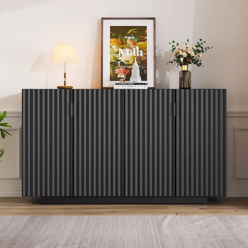 Sideboardschrank mit 4 geriffelten Türen und verstellbaren Ablageflächen