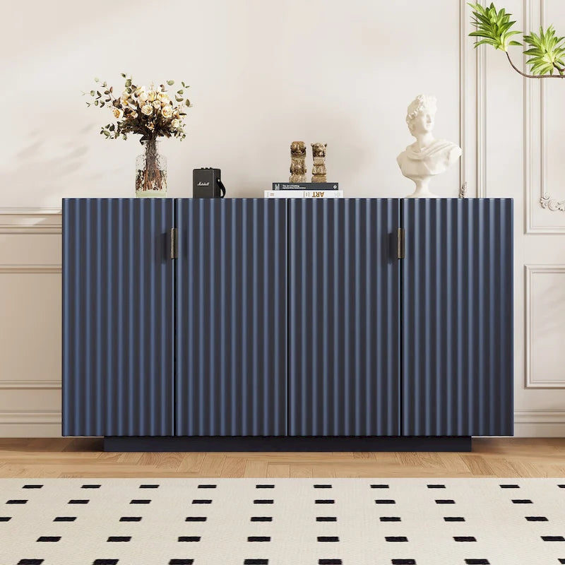 Sideboardschrank mit 4 geriffelten Türen und verstellbaren Ablageflächen