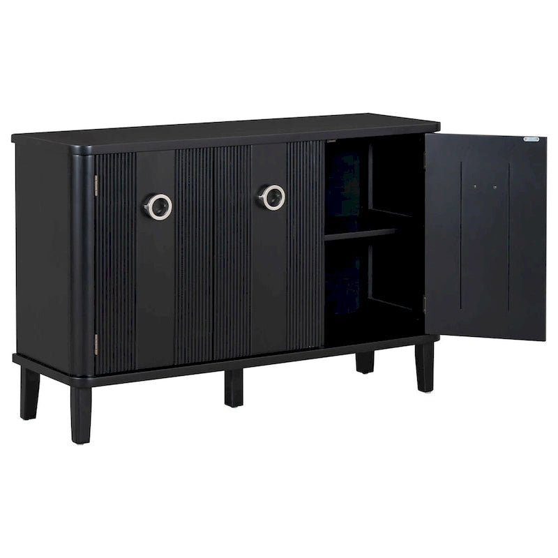 Stabiler und robuster Holzschrank