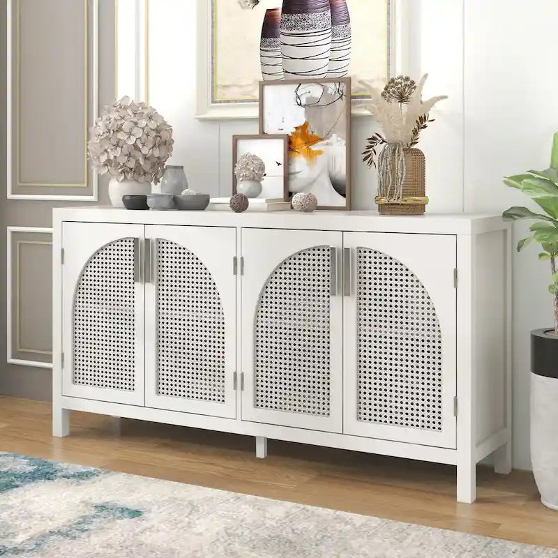 Credenza con anta in rattan artificiale e maniglie in metallo per soggiorno e ingresso