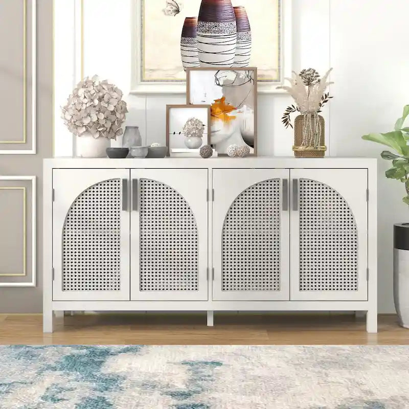 Credenza con anta in rattan artificiale e maniglie in metallo per soggiorno e ingresso