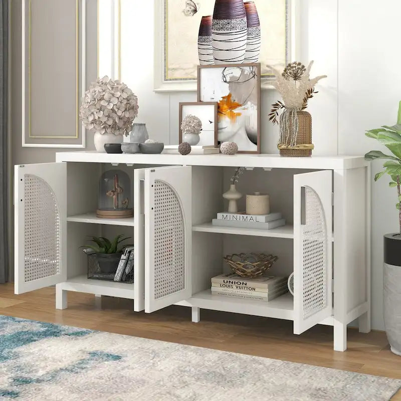 Credenza con anta in rattan artificiale e maniglie in metallo per soggiorno e ingresso